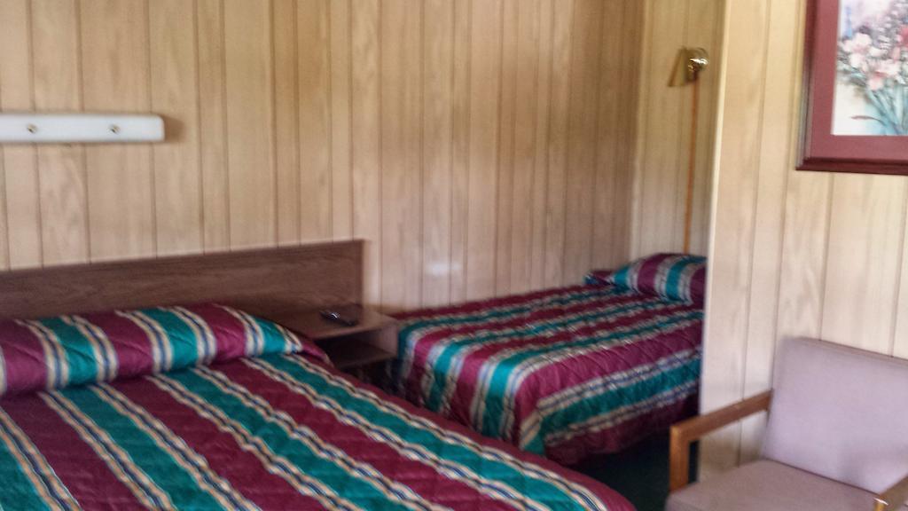 Budget Lodge Clarendon Room photo