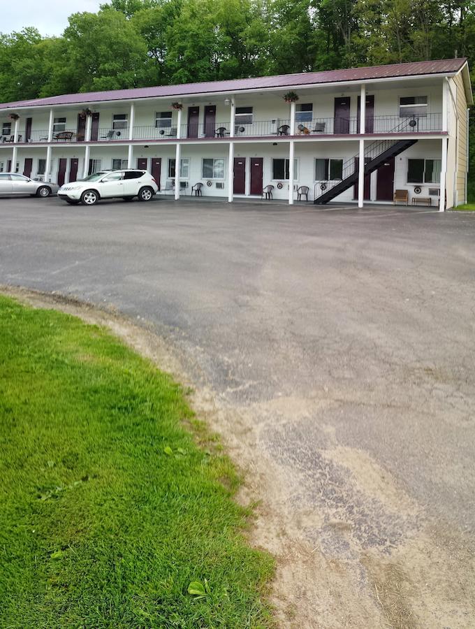 Budget Lodge Clarendon Exterior photo