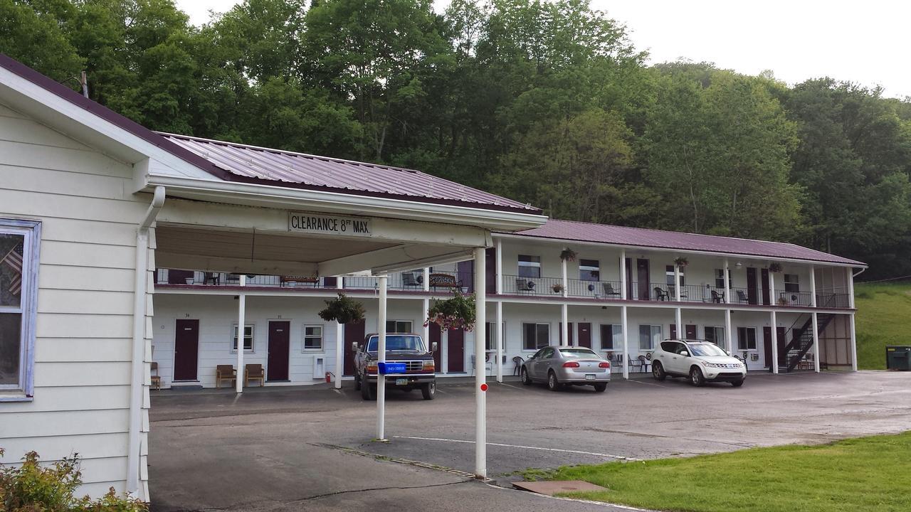 Budget Lodge Clarendon Exterior photo
